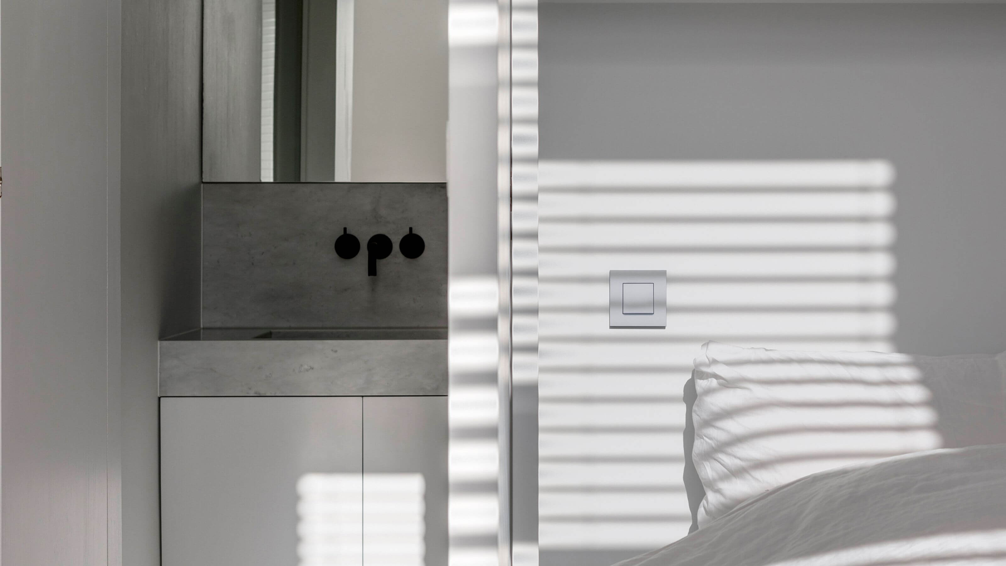 White Niko switch in bedroom