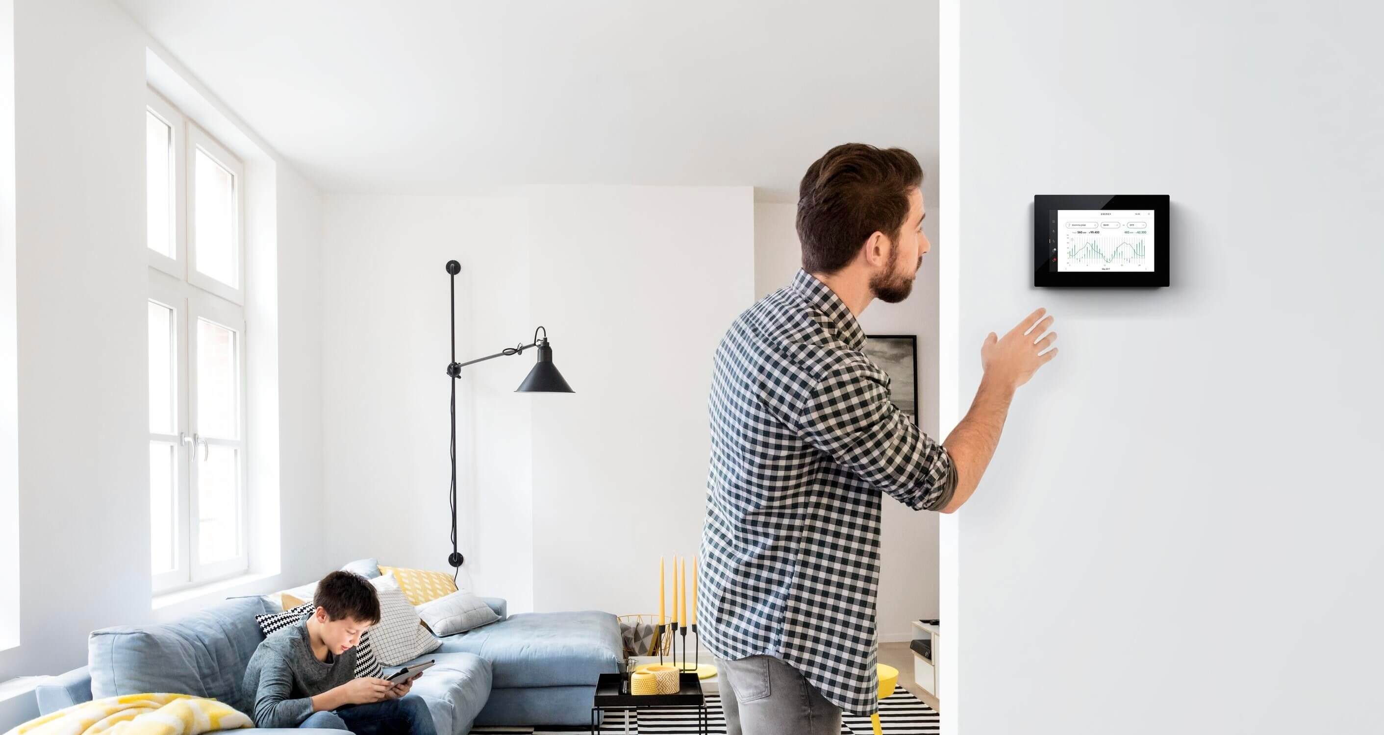 Beheren van Niko Home Control met het touchscreen in living