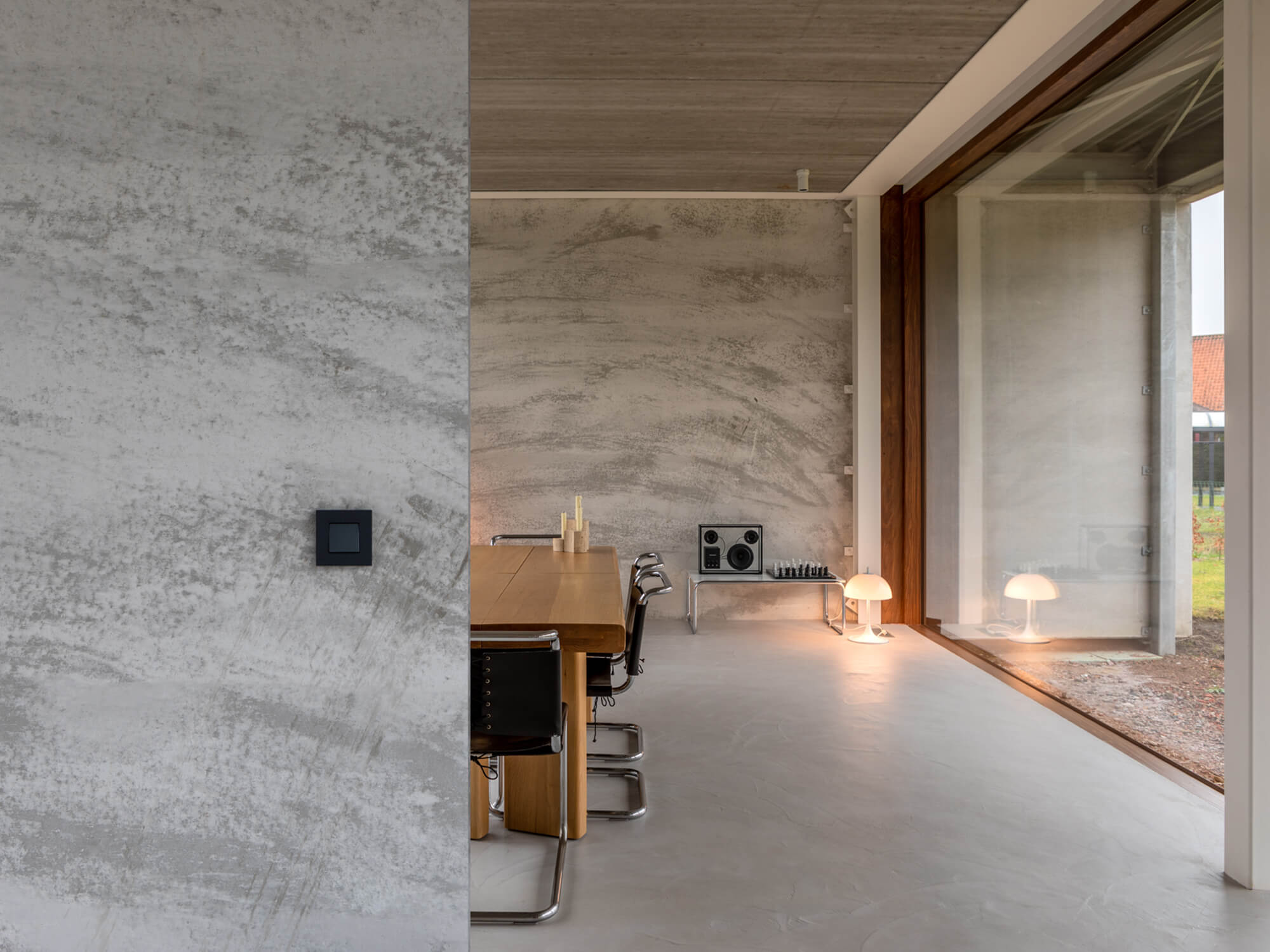 alu en steel afwerkingen in de living