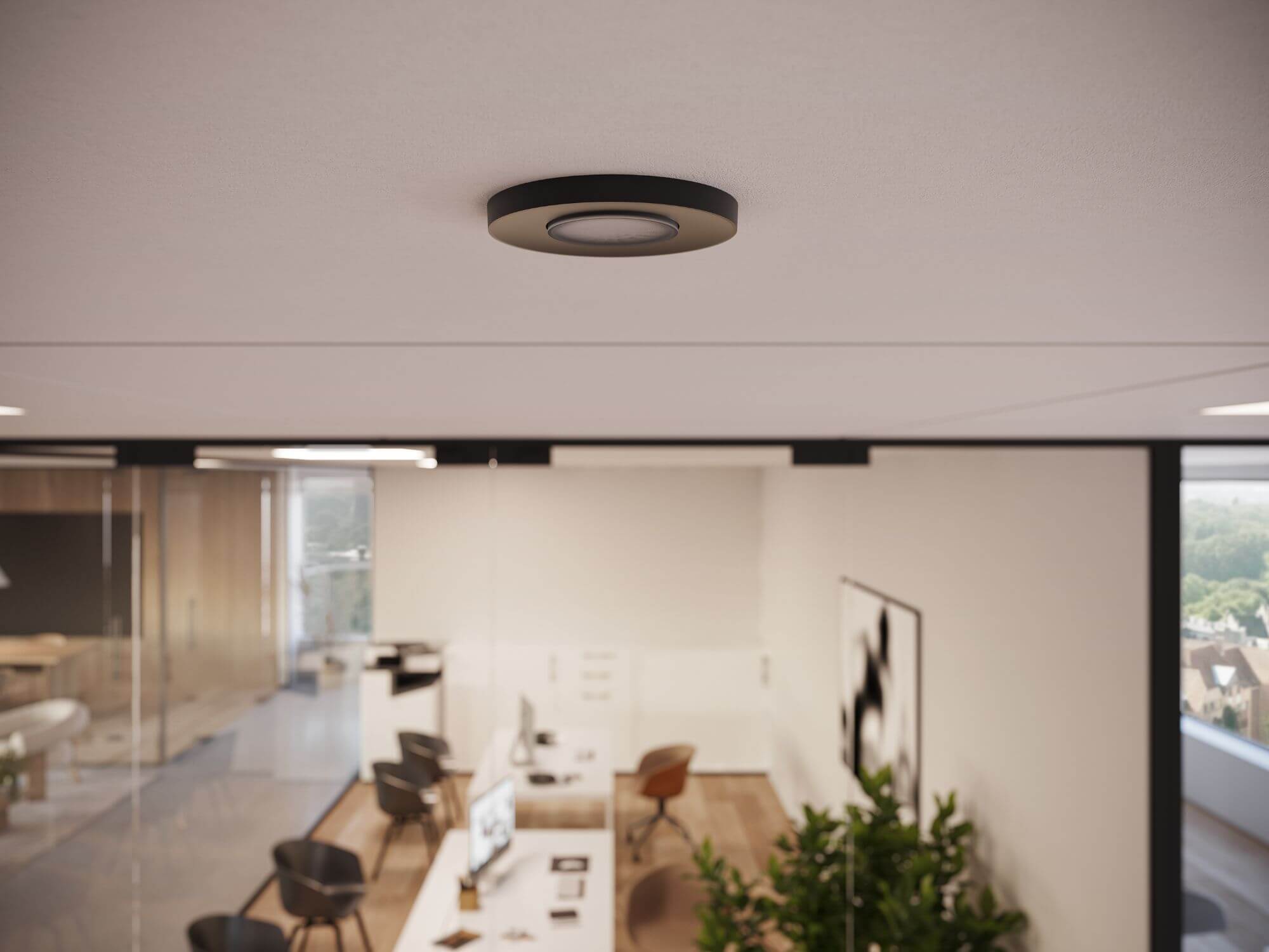 Niko detector op plafond in kantoor