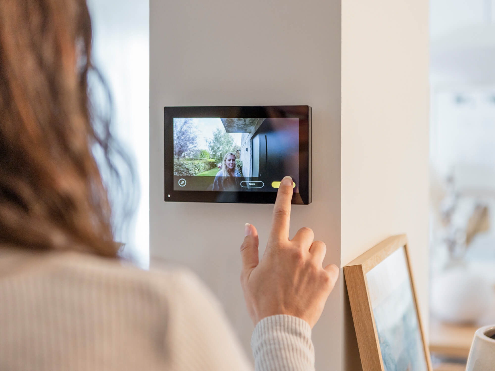 Controlling Niko Touchscreen