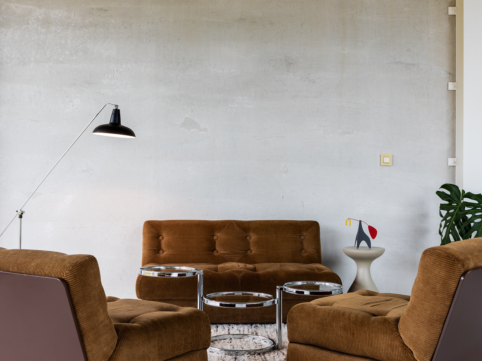 Niko alu gold schakelaar in woonkamer