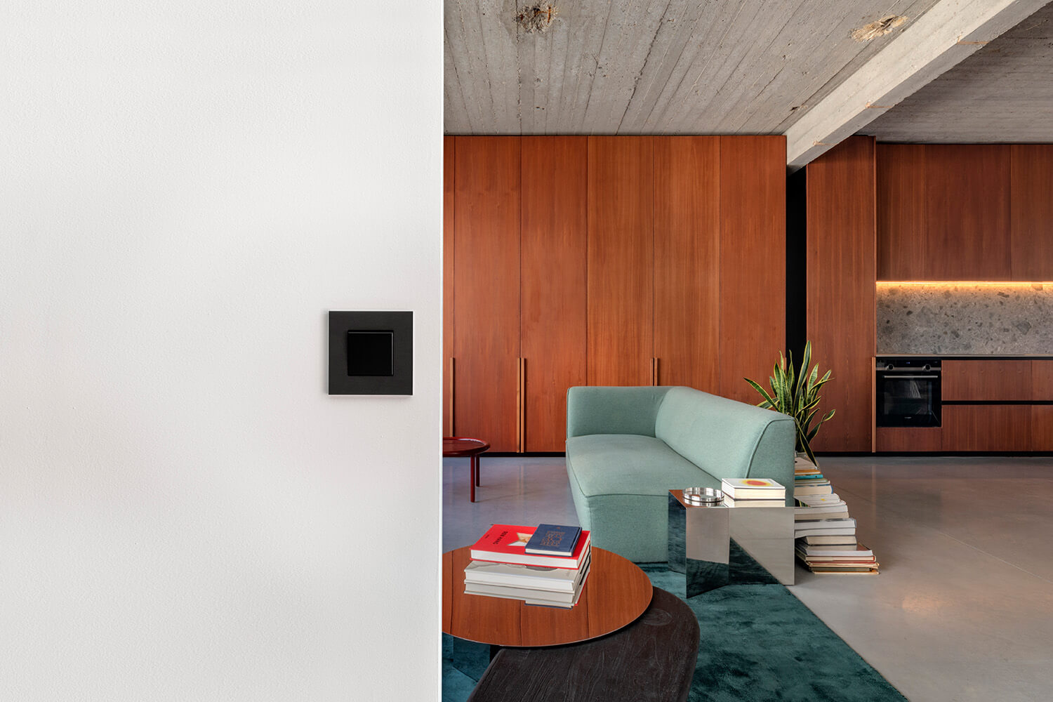  Niko Pure dans le salon