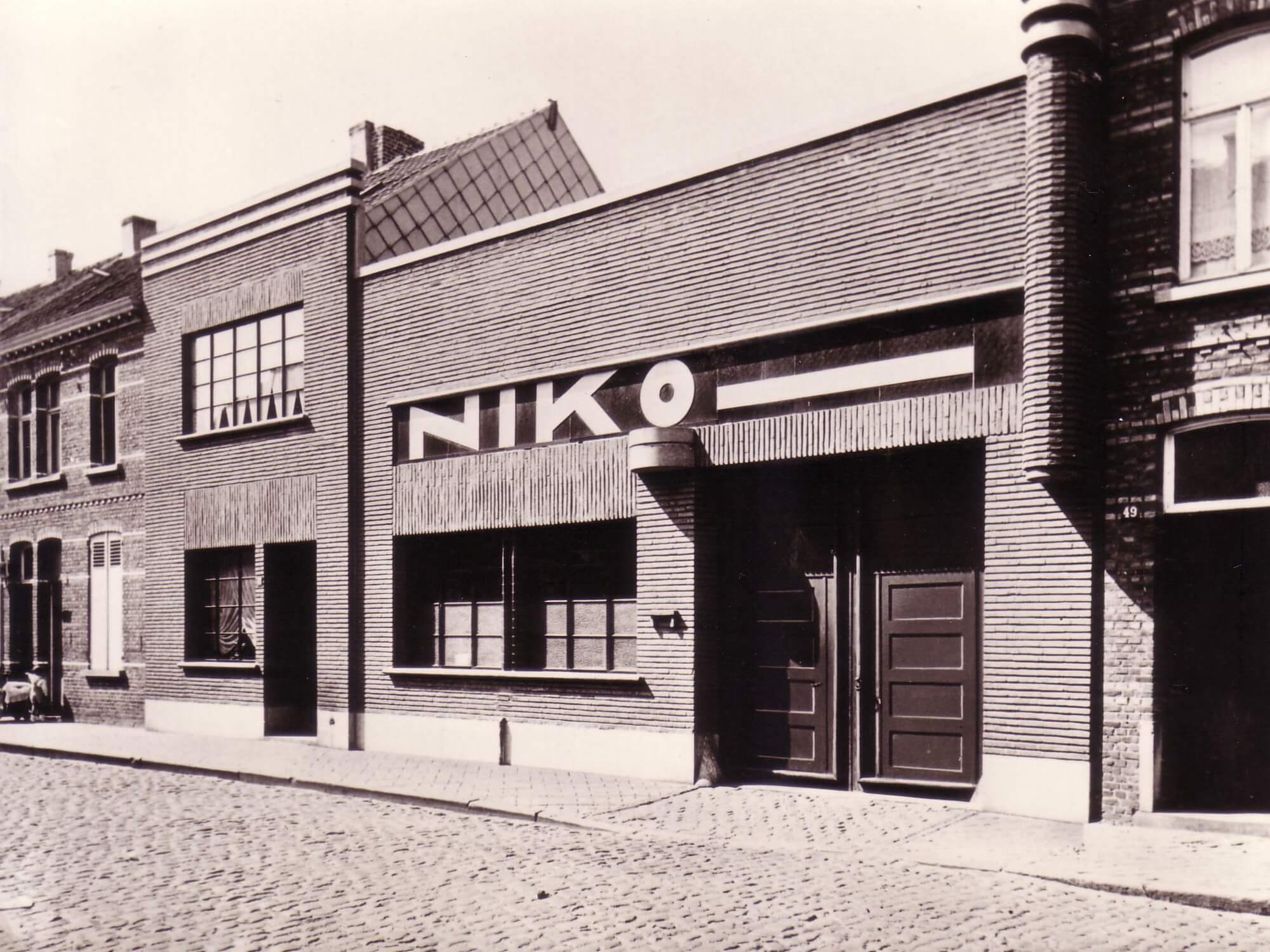 Niko old building