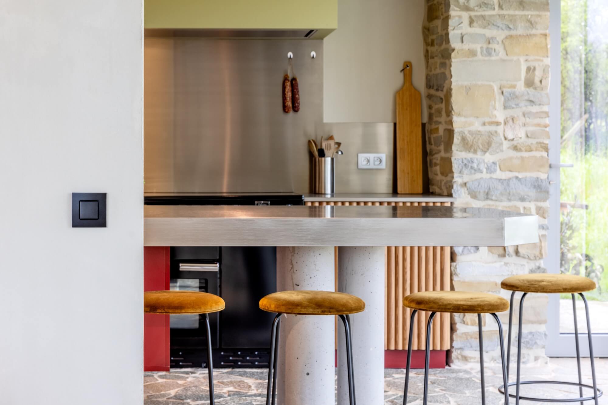 Niko intense matt black kitchen