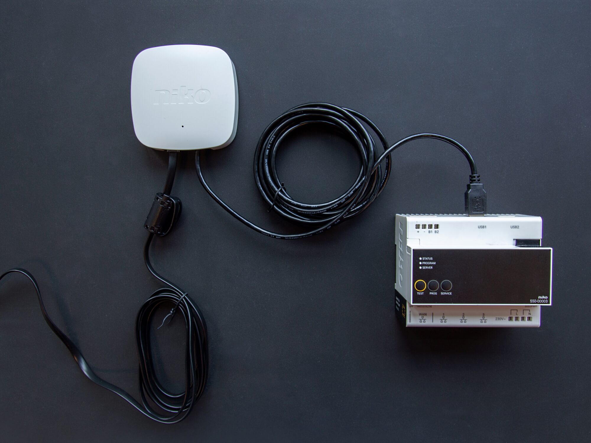 Wireless bridge connected to the connected controler of Niko Home Control